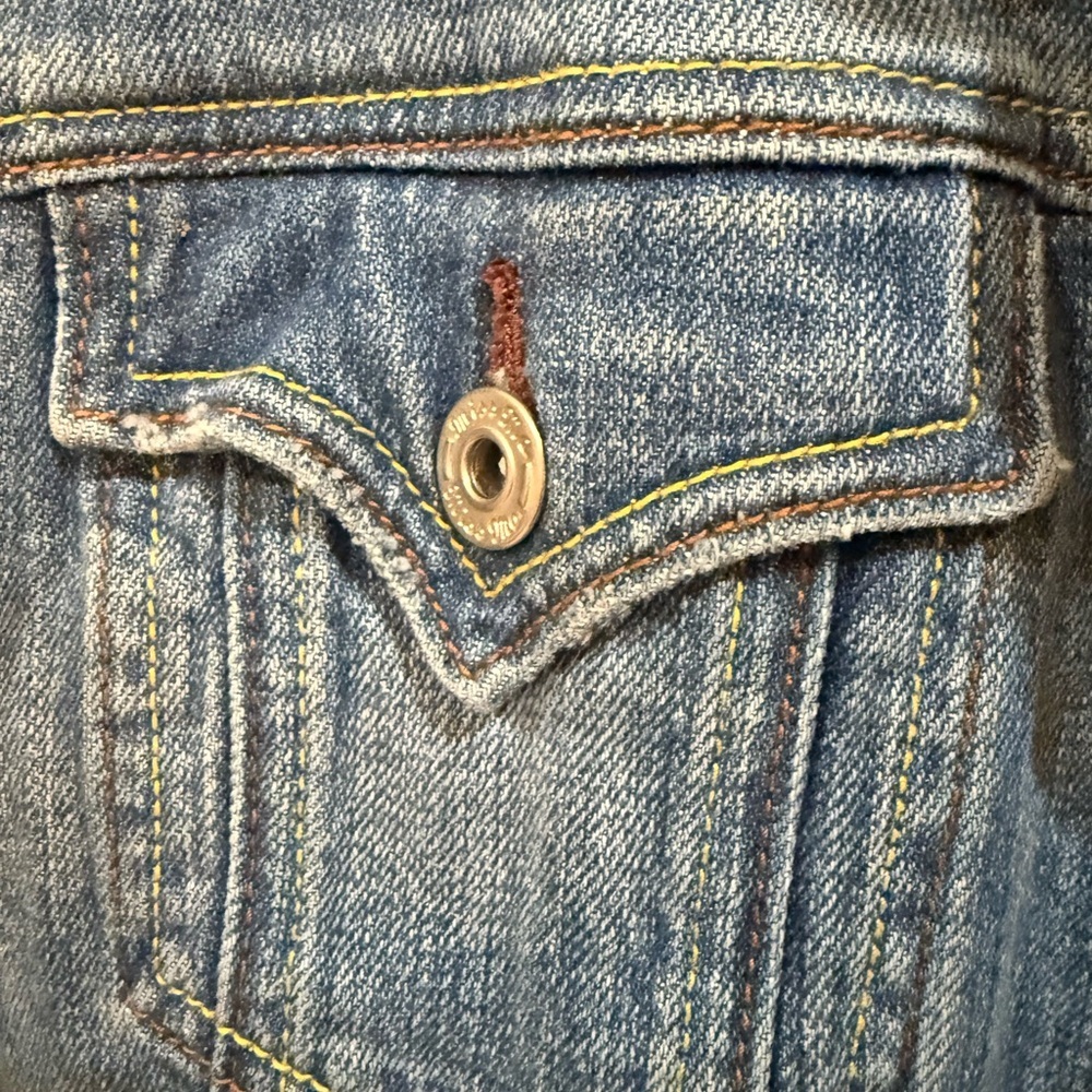 Miss Me Blue Cancun Cropped Jean Jacket with Contrast Stitching Size Large - Picture 4 of 9